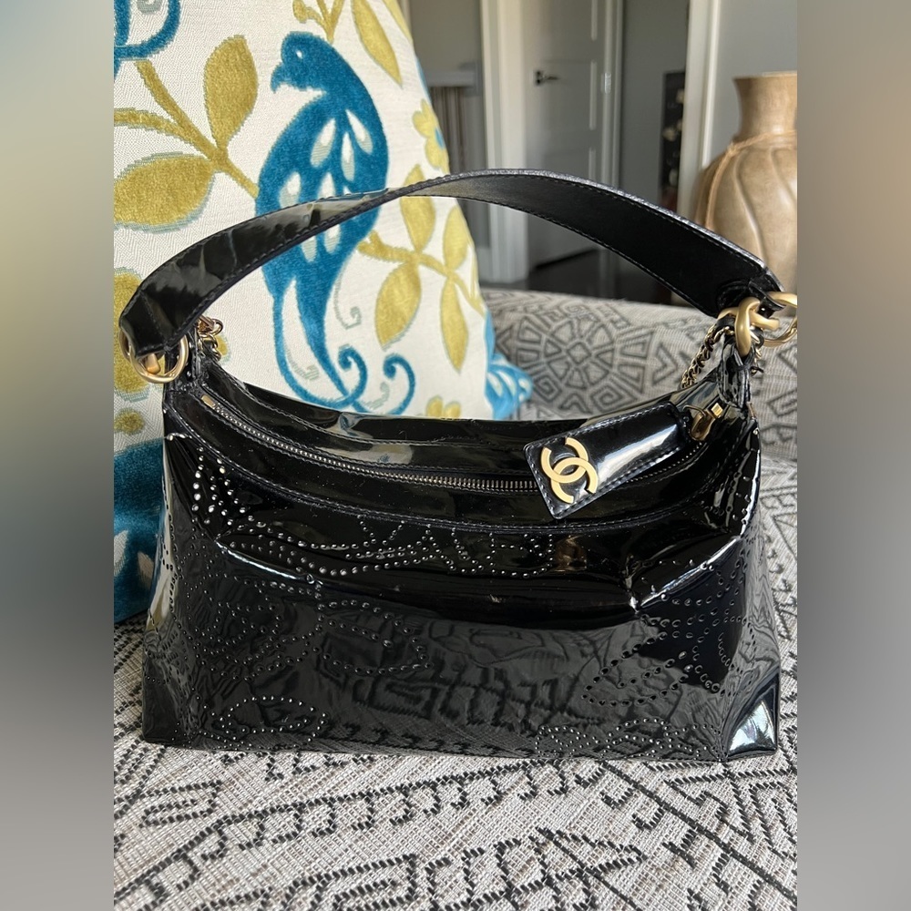 Chanel Shoulder Bag Black 1/1 Rare Find​​​